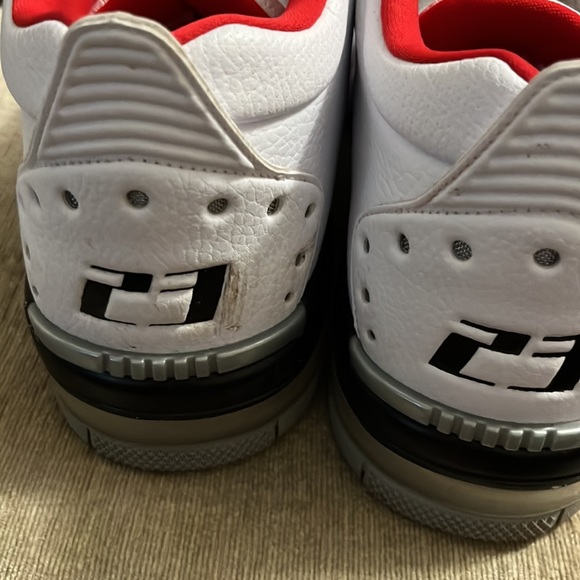 White Jordan’s - Picture 2 of 9